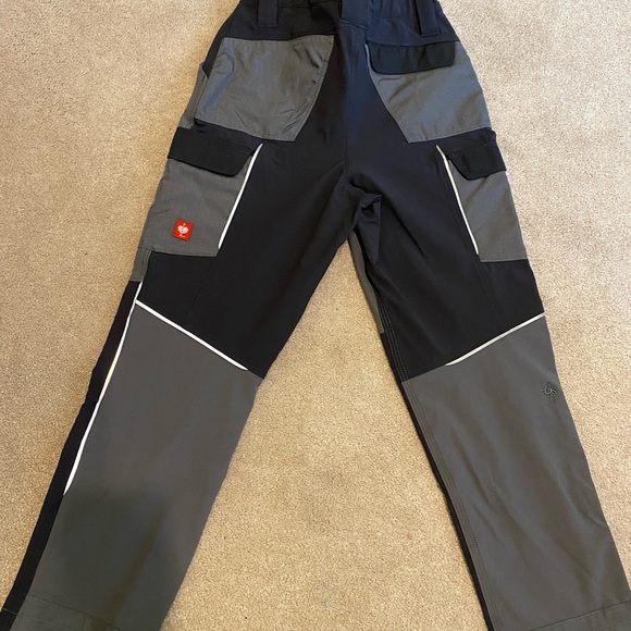 Boys Cargo pants size 11-12. Excellent quality - Picture 4 of 7